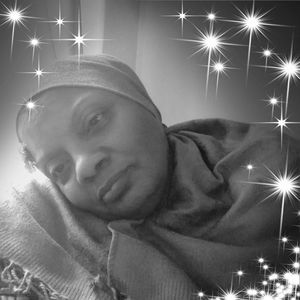 Meet your Posher, Mona